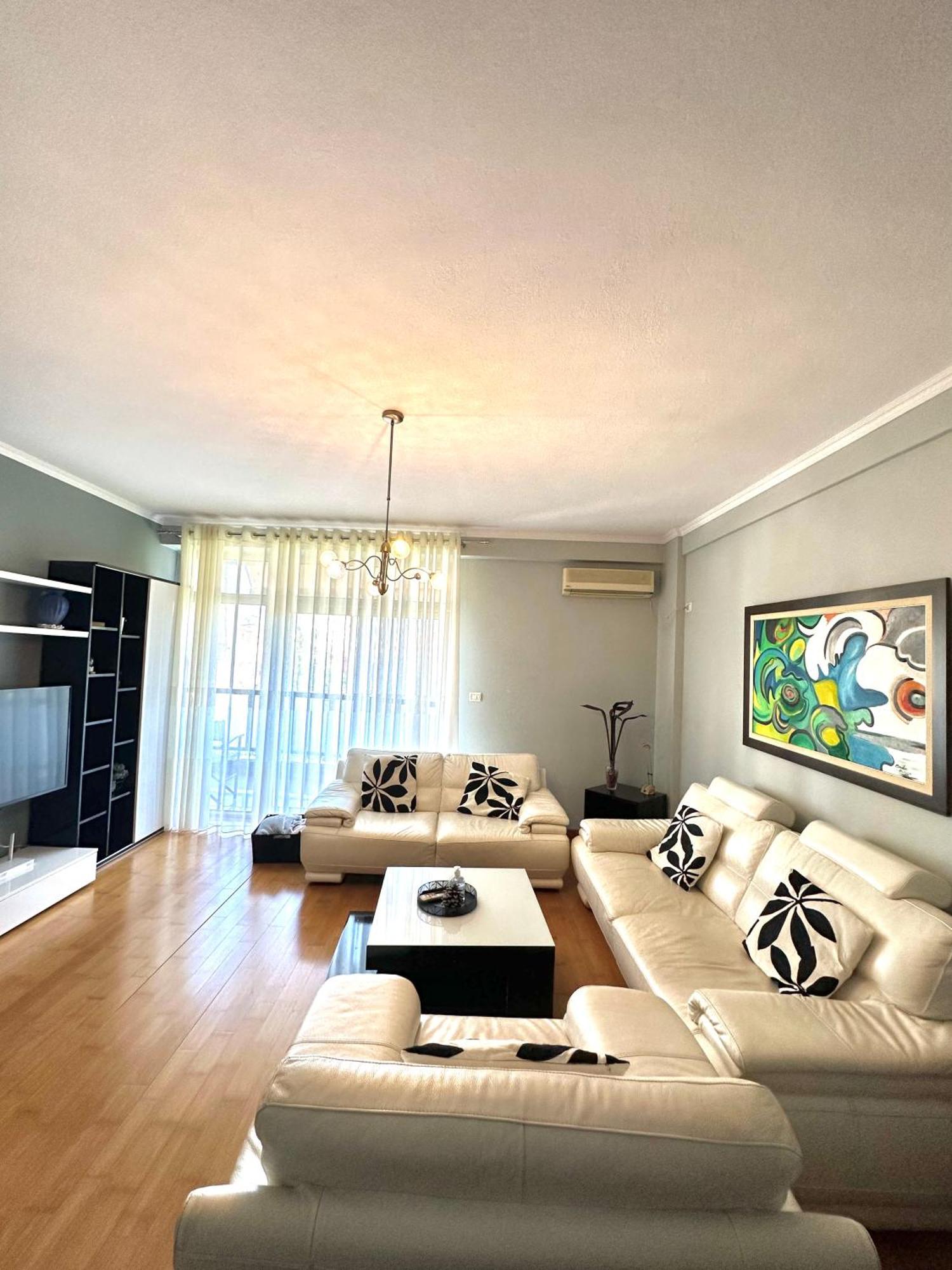 Central Inn Home Tirana Exterior foto
